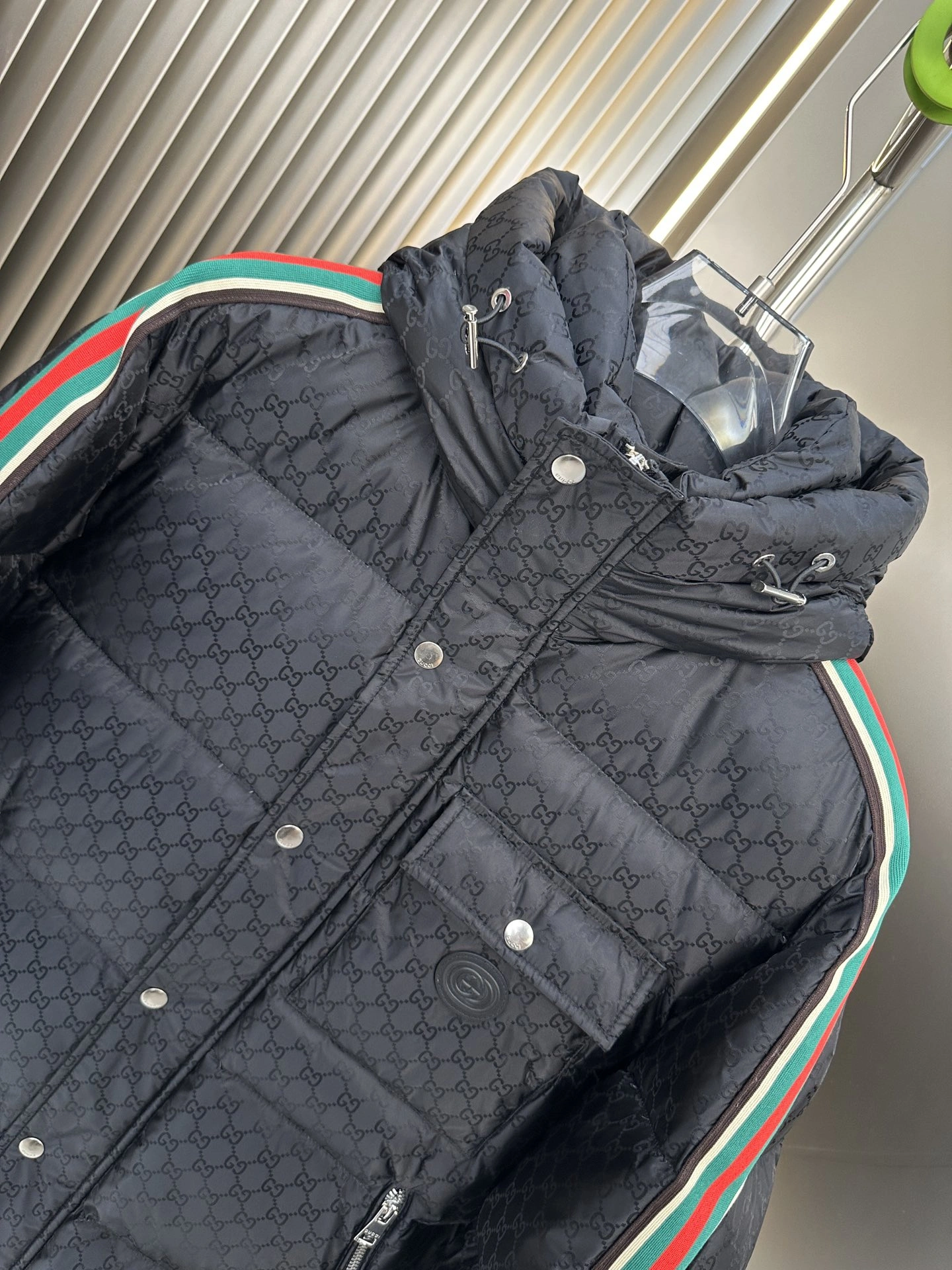 Gucci Down Jackets Fashionable 129147