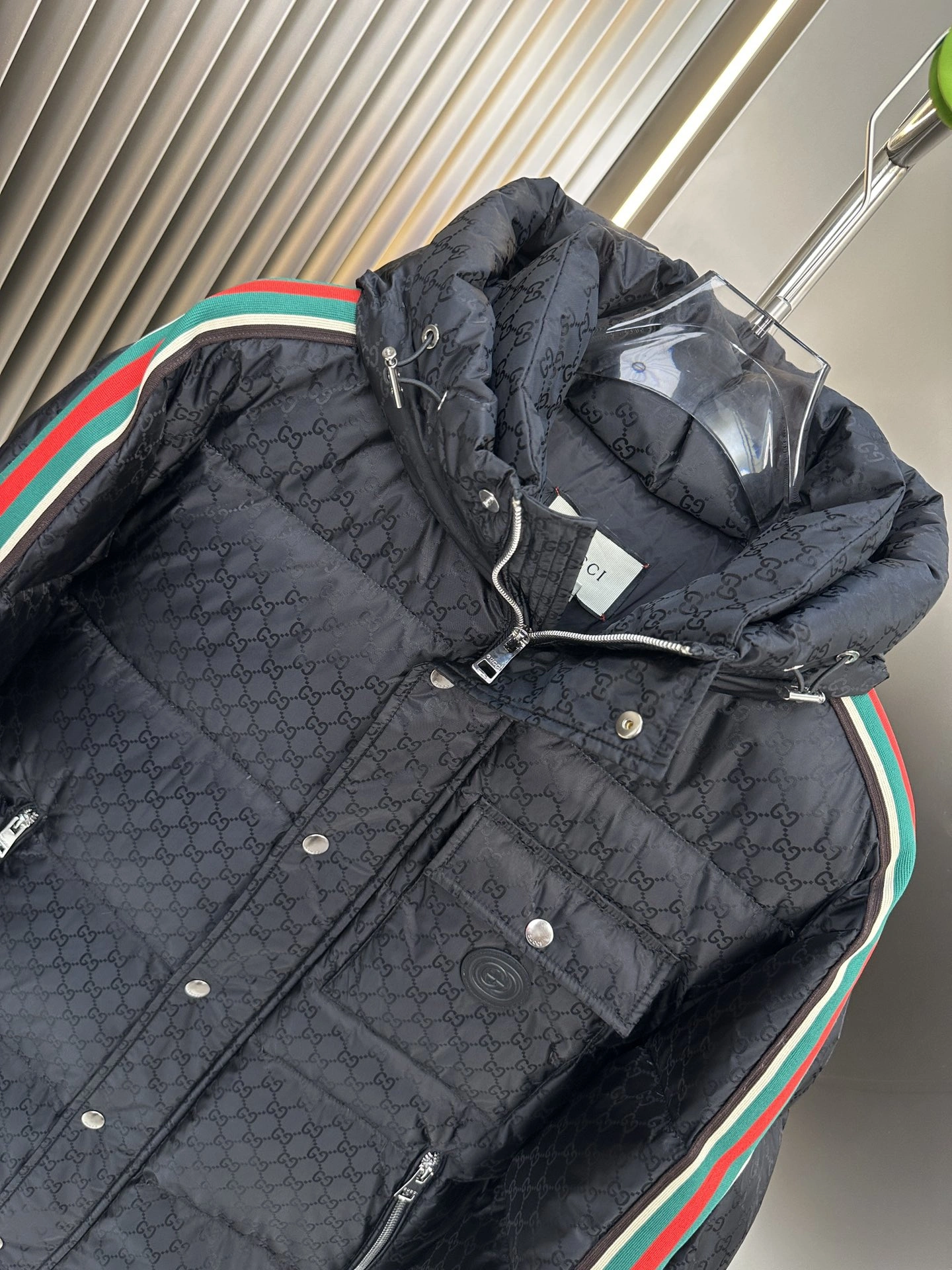 Gucci Down Jackets Fashionable 129147