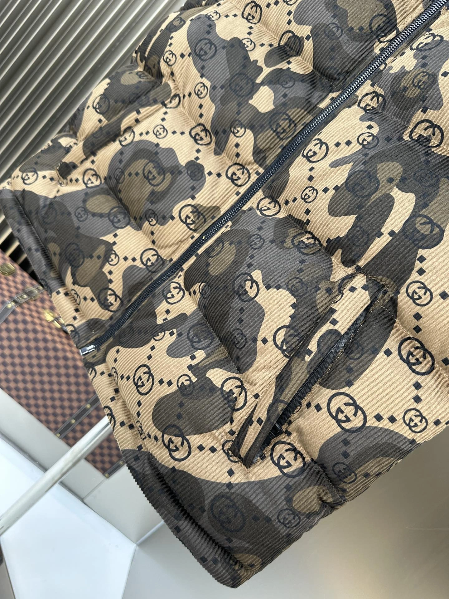 Gucci Down Jackets FlexibleFit 129151