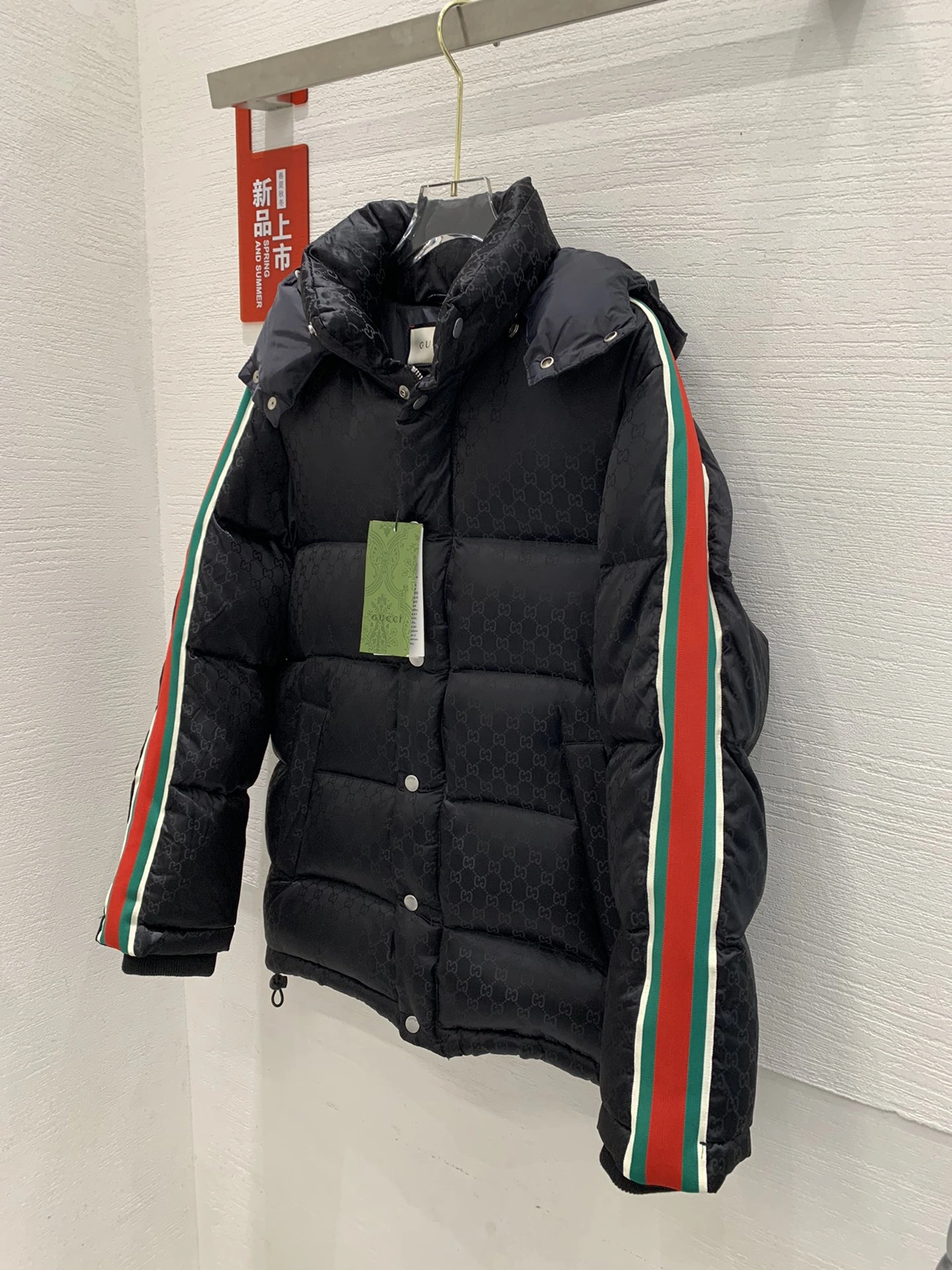 Gucci Down Jackets Practical 129145