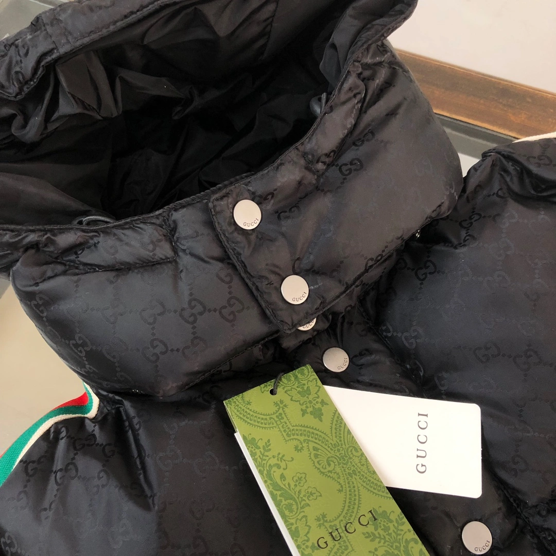 Gucci Down Jackets Trendsetting 129144