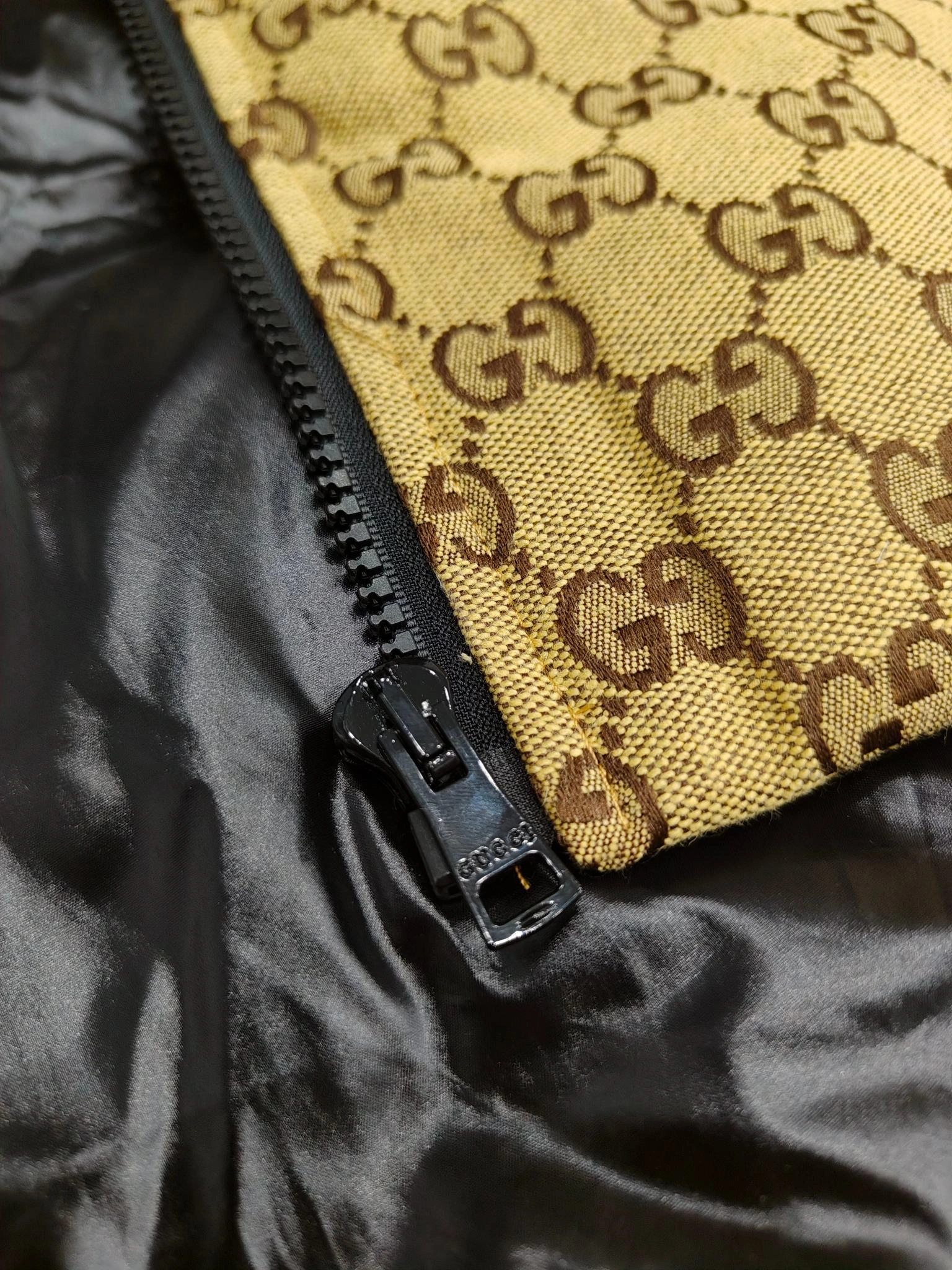 Gucci Down Jackets Snug 129124