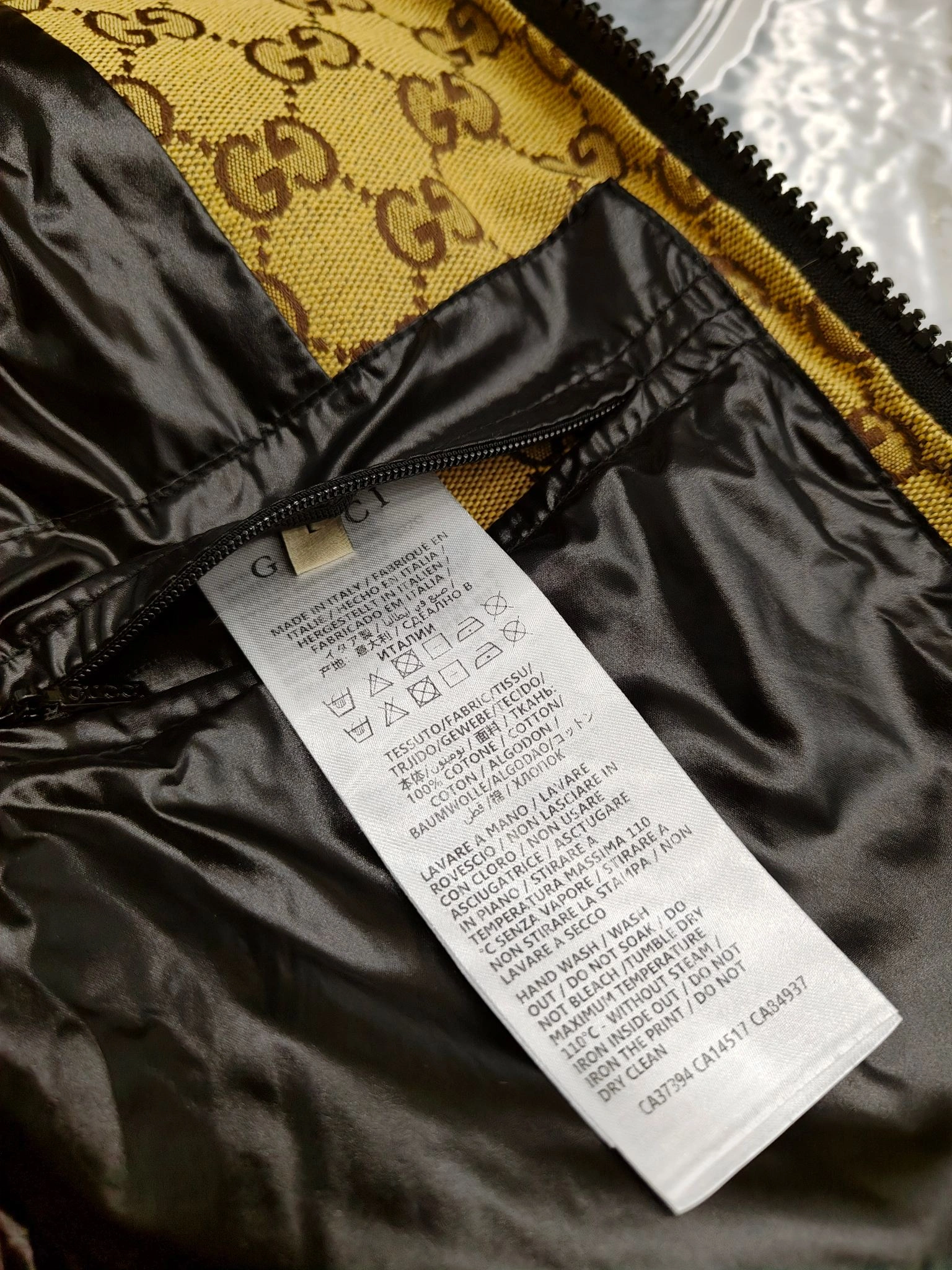 Gucci Down Jackets Snug 129124
