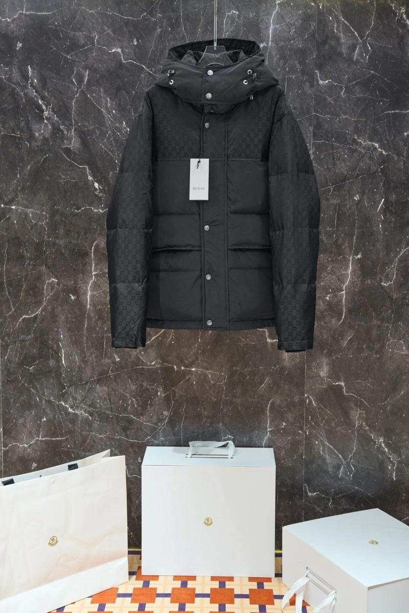 Seasonal Gucci Down Jackets 129101
