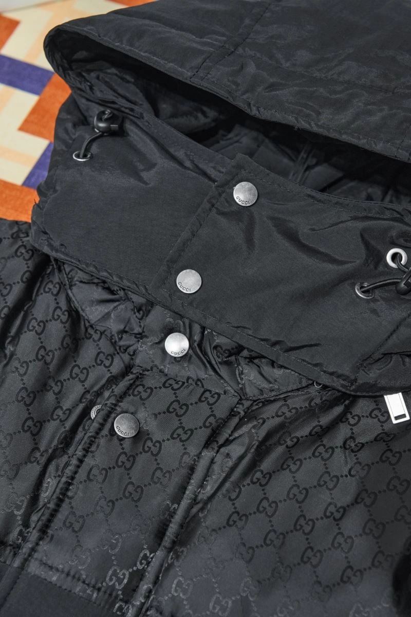 Seasonal Gucci Down Jackets 129101