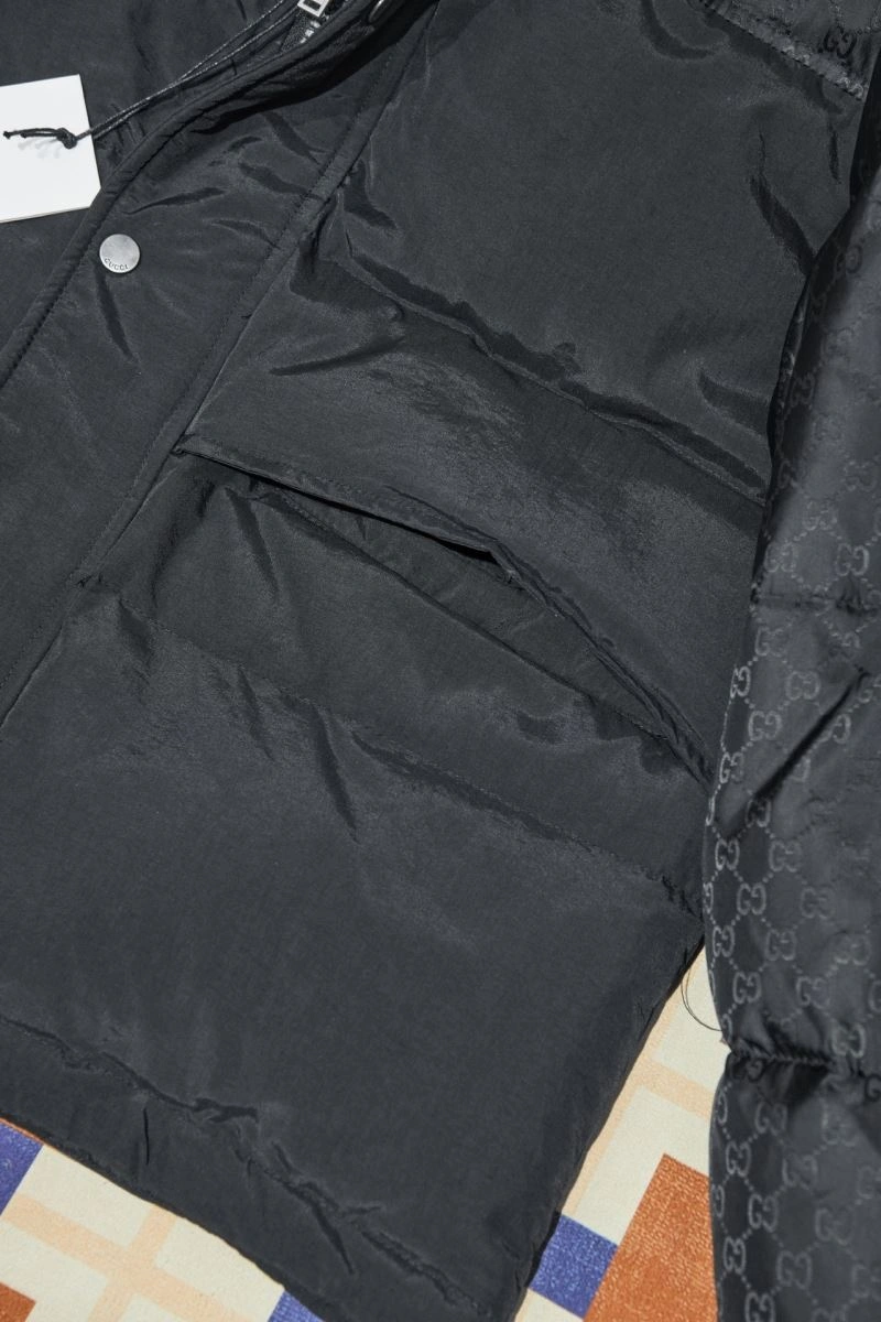 Seasonal Gucci Down Jackets 129101