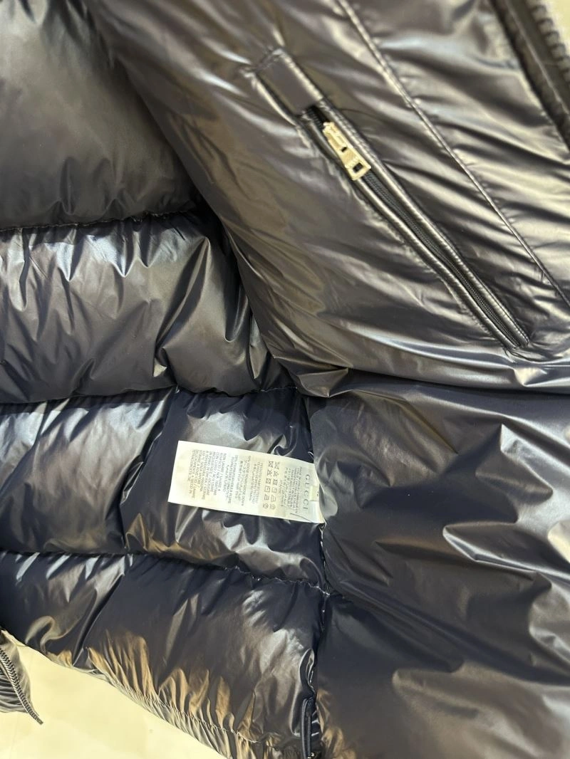 Snug Gucci Down Jackets 129099