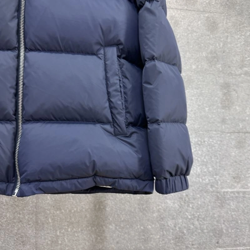 NewStyle Gucci Down Jackets 129082