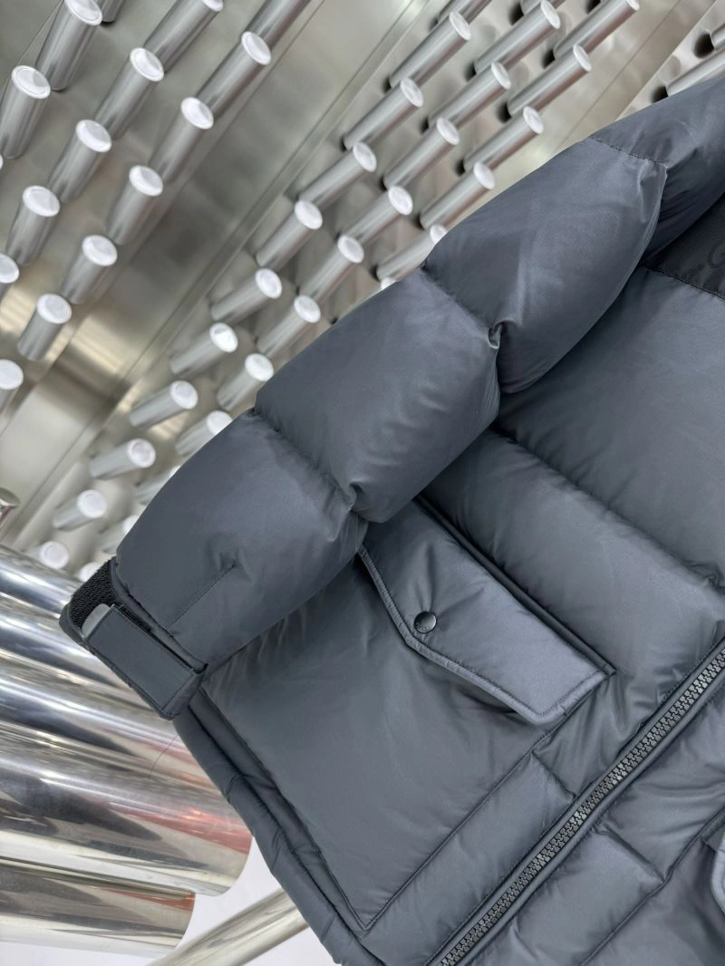 Gucci Down Jackets Affordable 129070