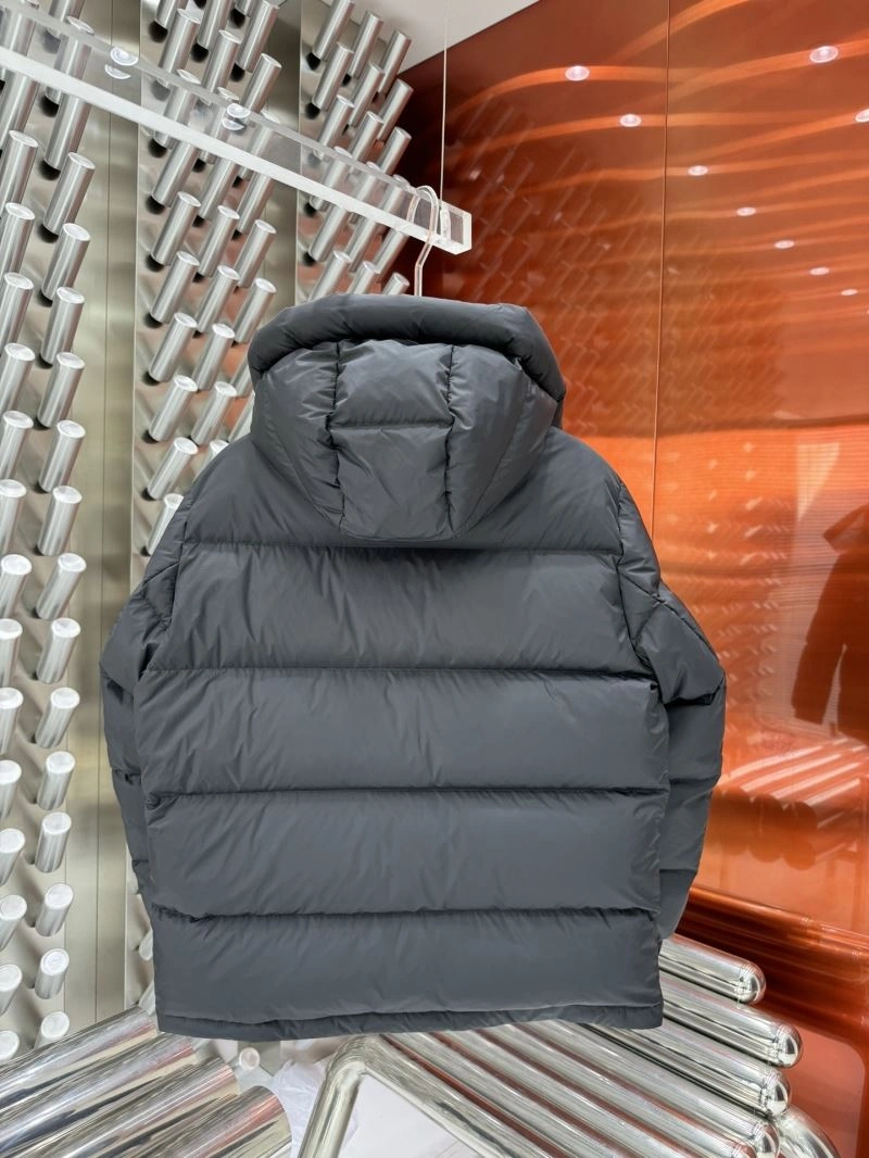 Neat Gucci Down Jackets 128988