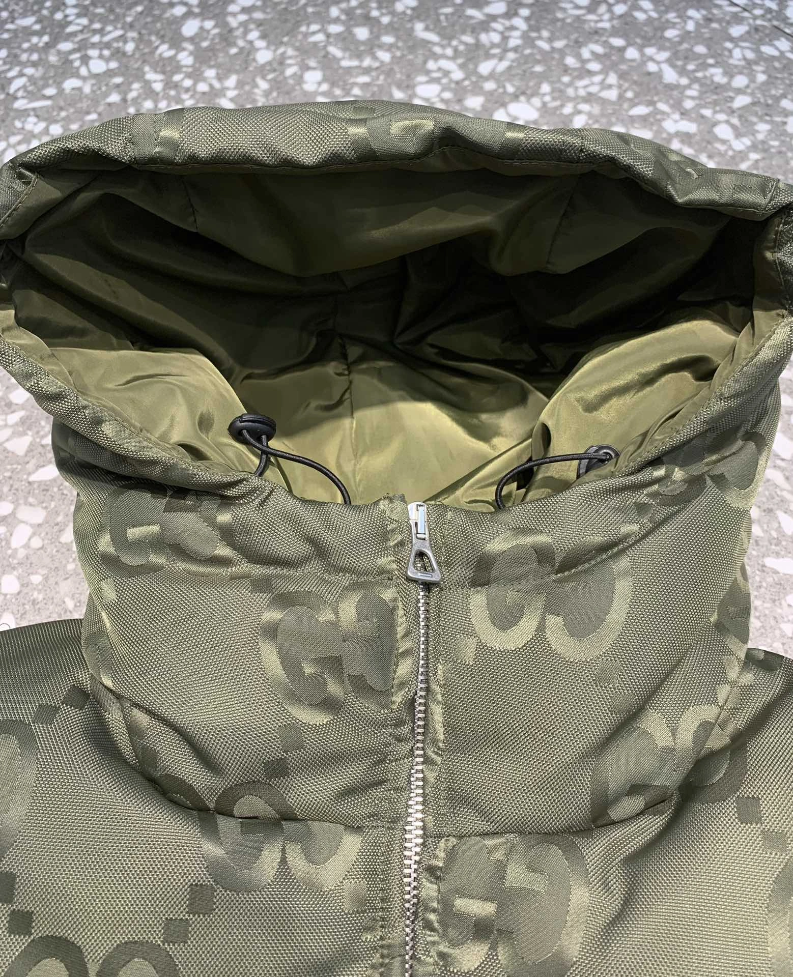 Gucci Down Jackets Affordable 129141