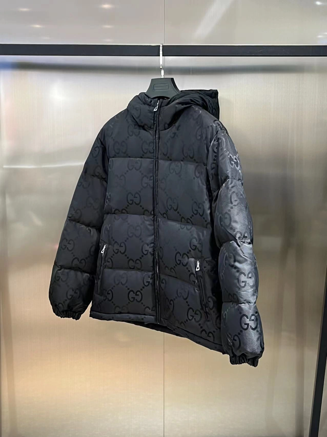 Gucci Down Jackets Chic 129133