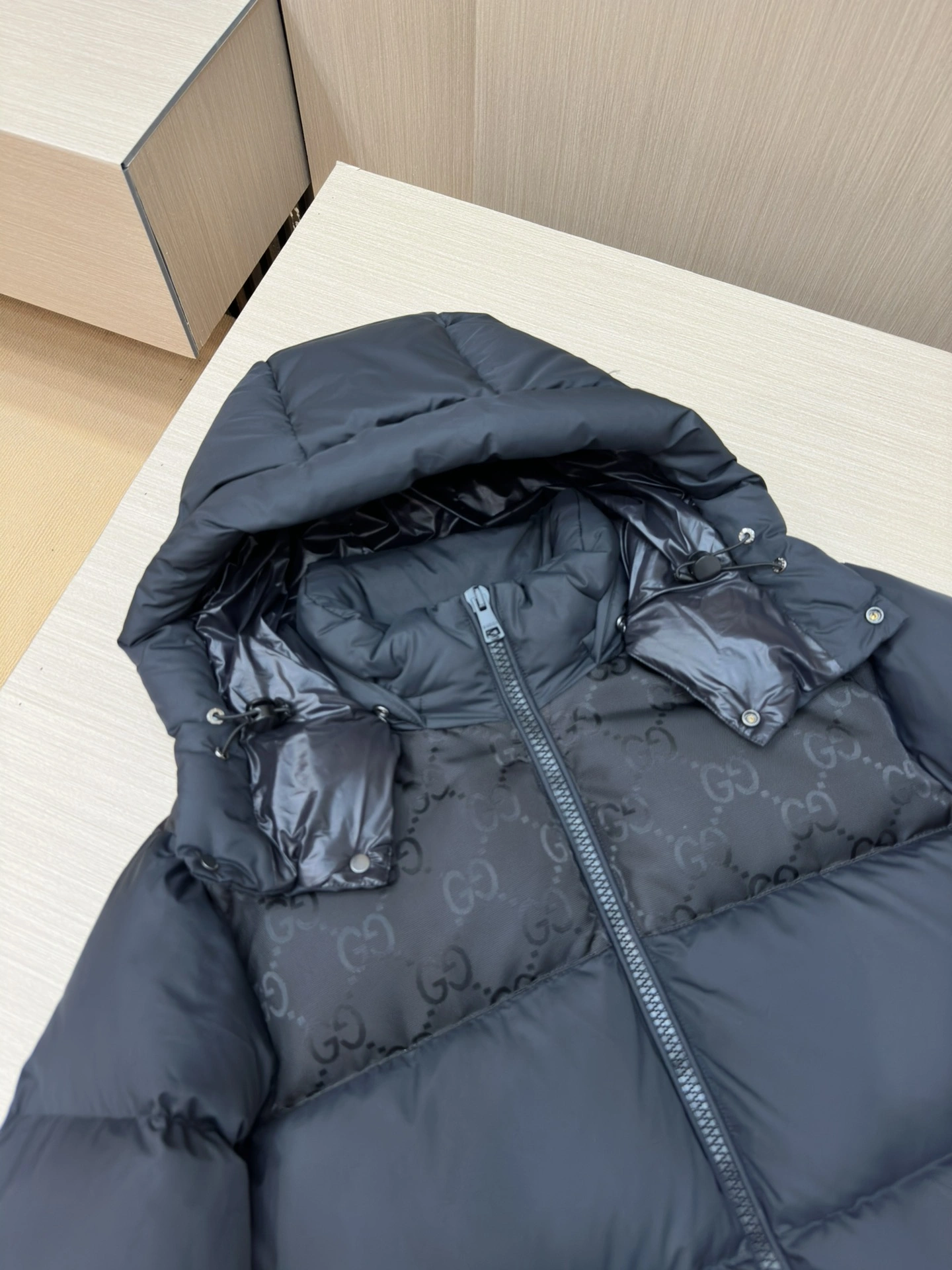 AllSeason Gucci Down Jackets 129137