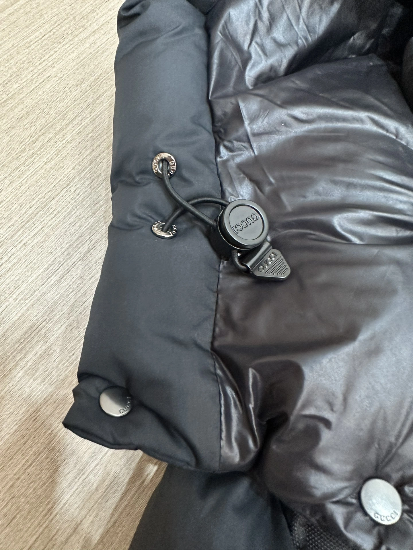 AllSeason Gucci Down Jackets 129137