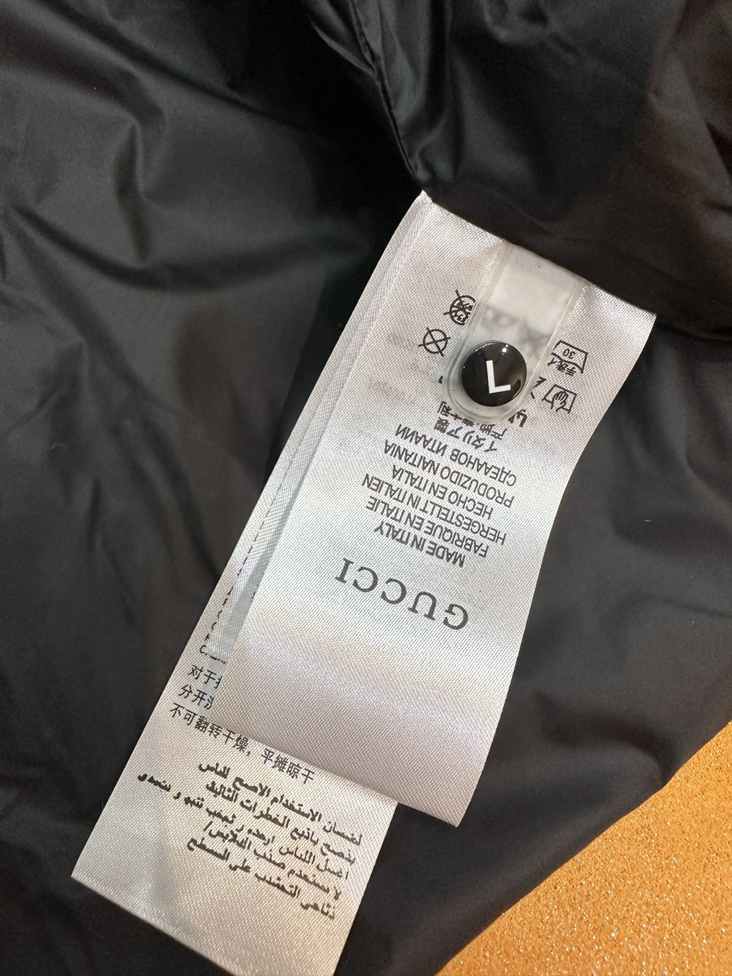 Gucci Down Jackets Affordable 129121