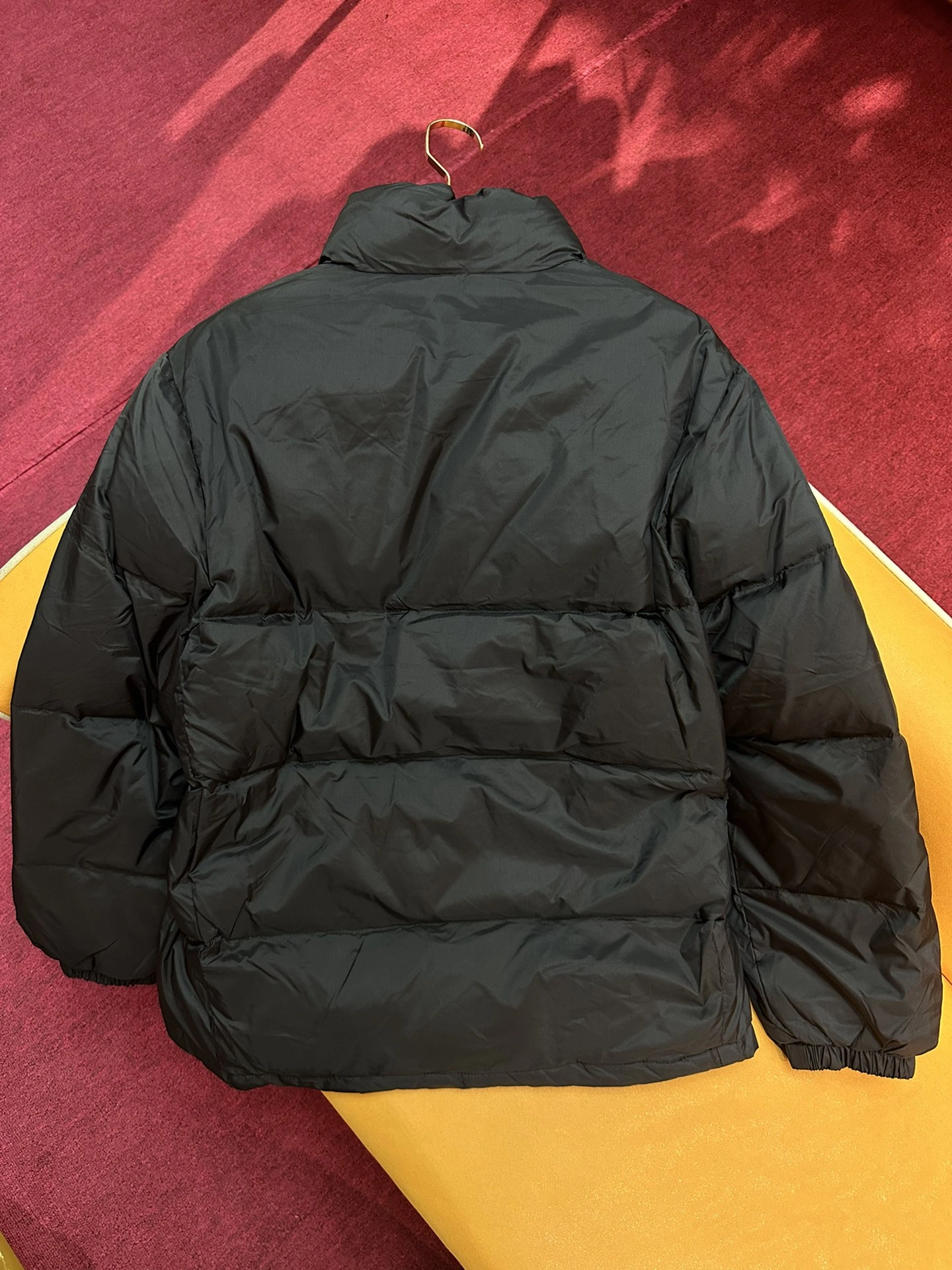 Gucci Down Jackets Minimalist 129115