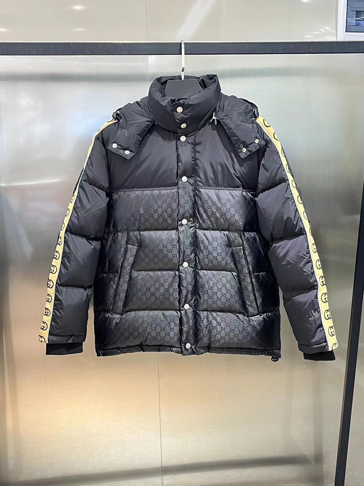 Gucci Down Jackets ZipUp 129130