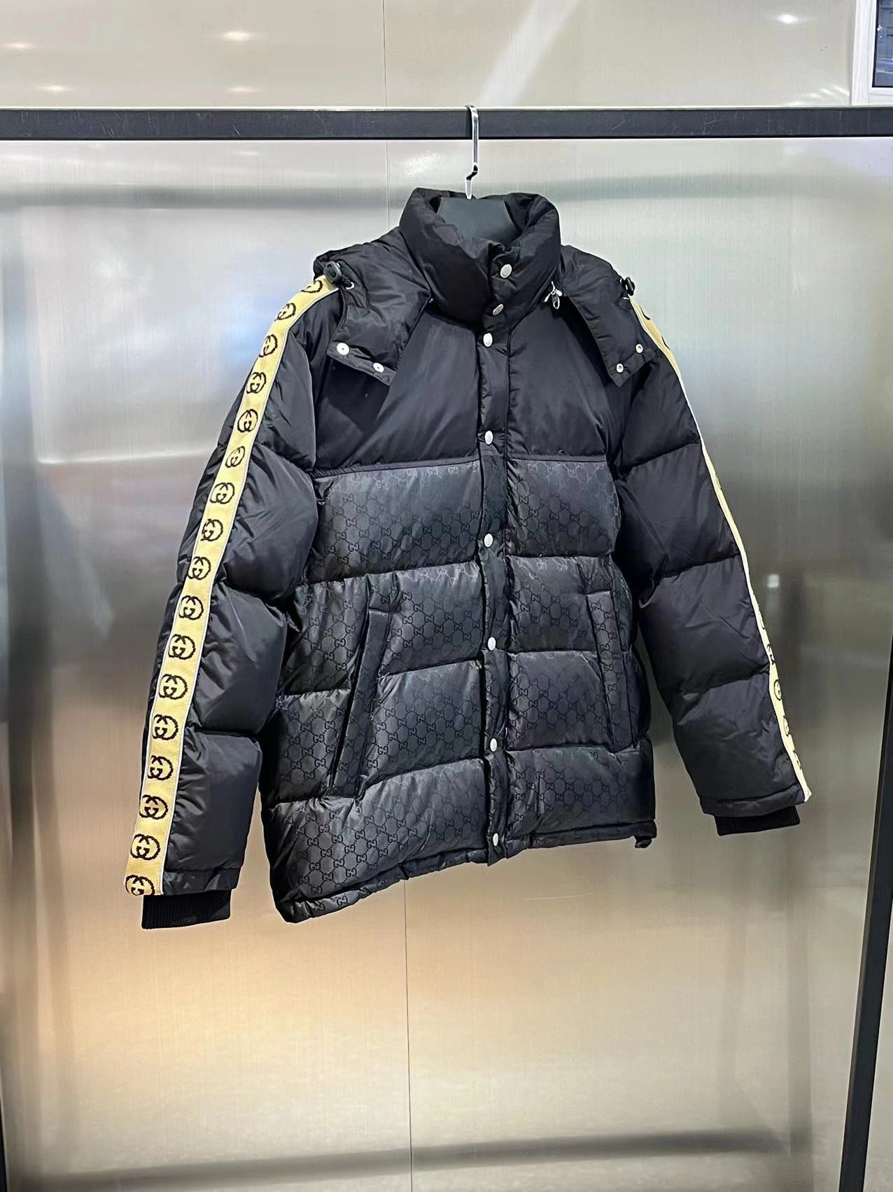 Gucci Down Jackets ZipUp 129130