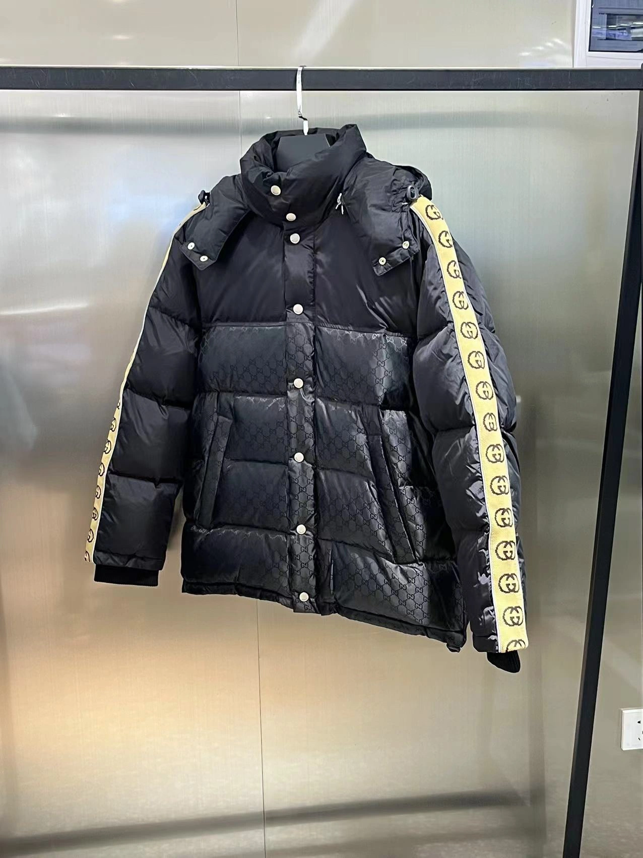 Gucci Down Jackets ZipUp 129130