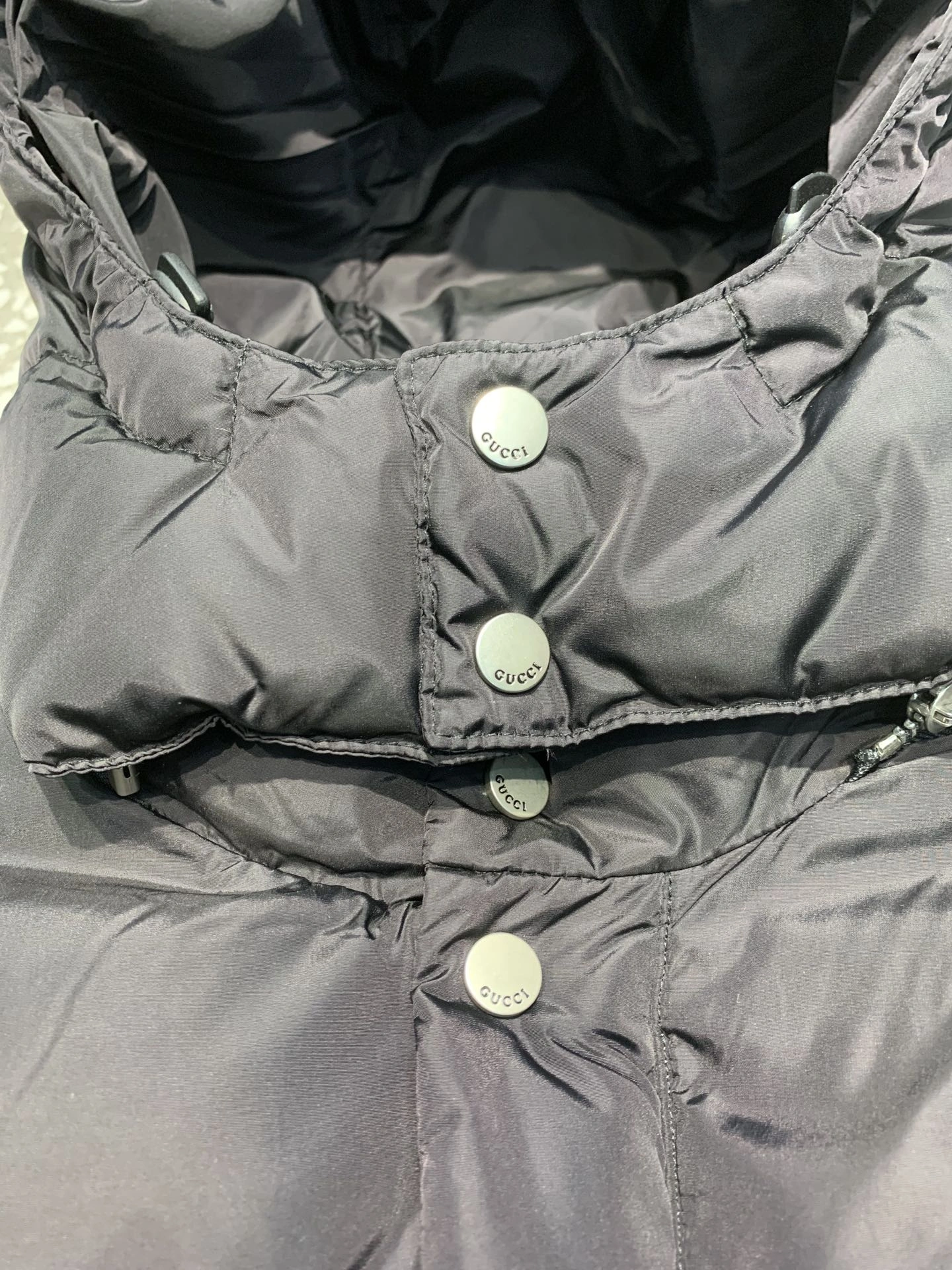 Gucci Down Jackets ZipUp 129130