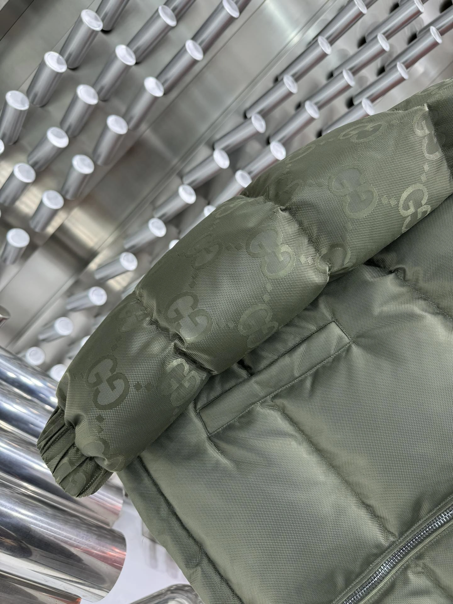 Gucci Down Jackets Snug 129126
