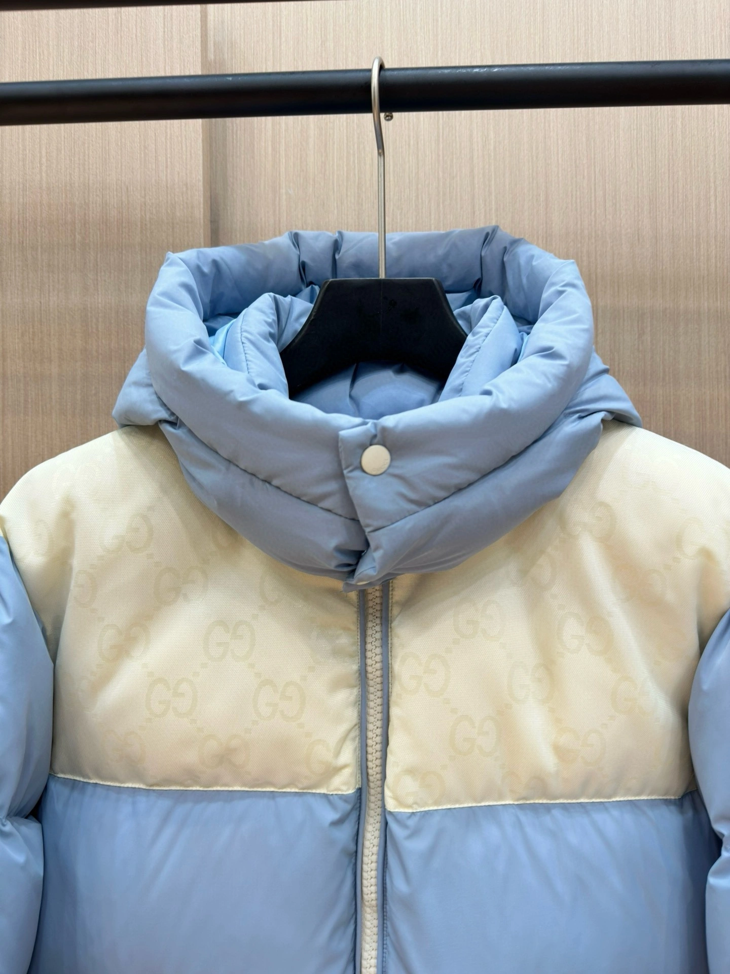 Effortless Gucci Down Jackets 129138
