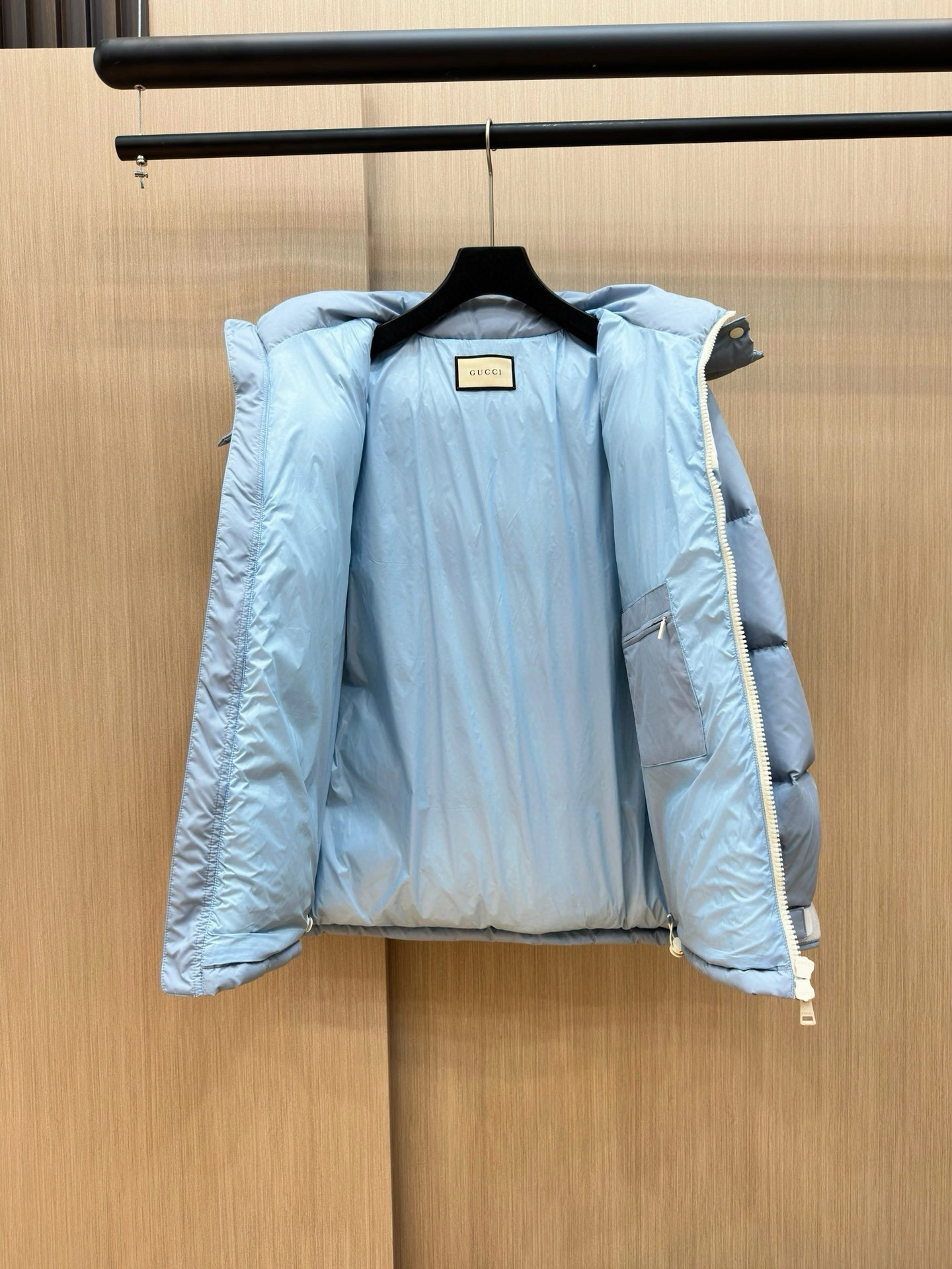Effortless Gucci Down Jackets 129138