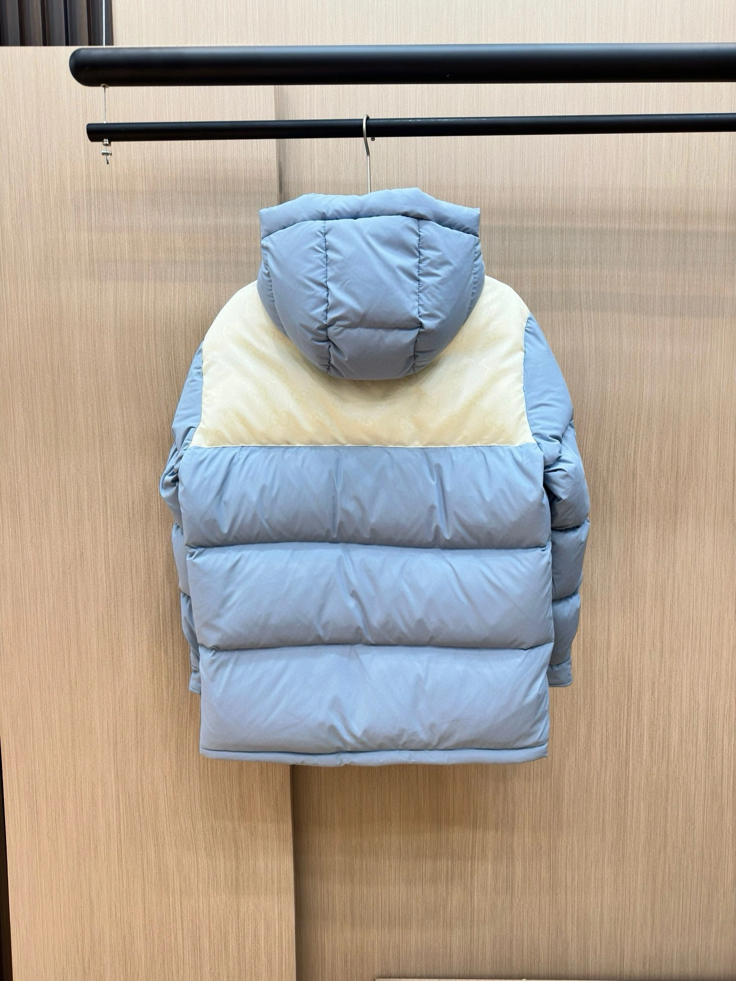 Effortless Gucci Down Jackets 129138
