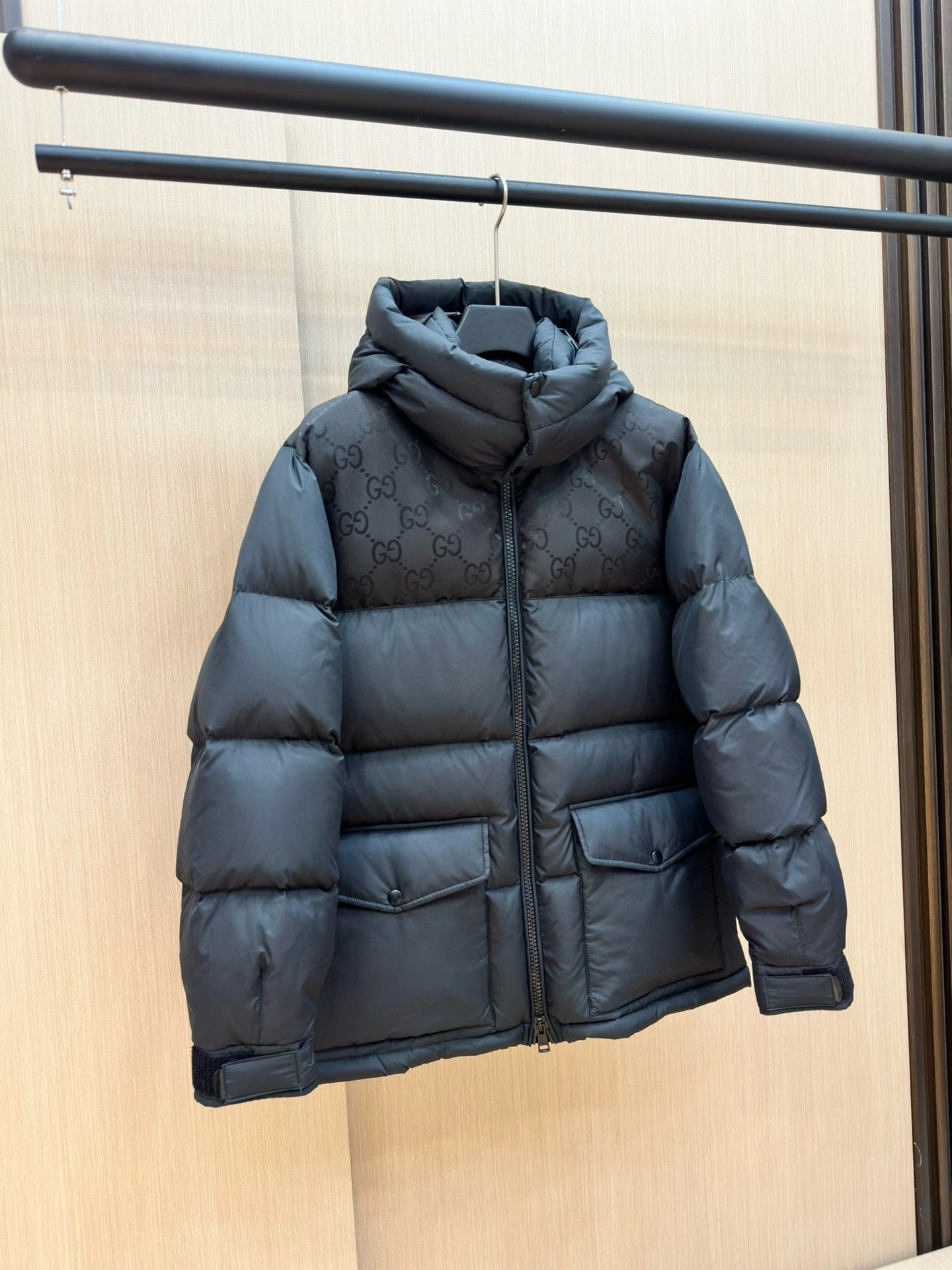 Effortless Gucci Down Jackets 129138