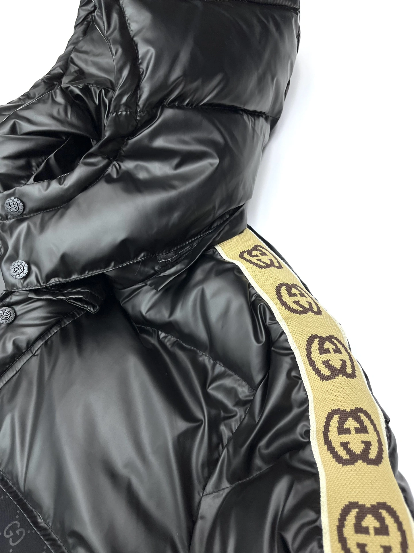 Youthful Gucci Down Jackets 129131