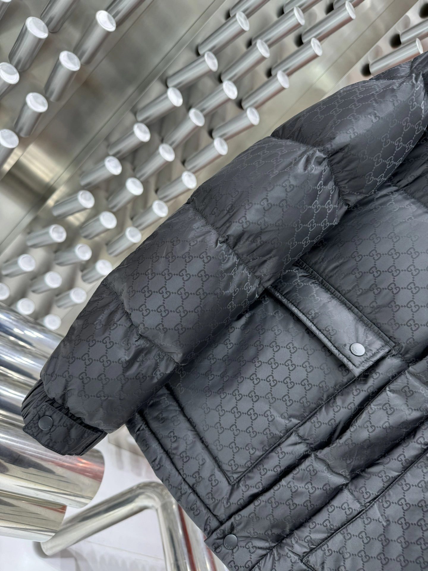 Gucci Down Jackets Contemporary 129122