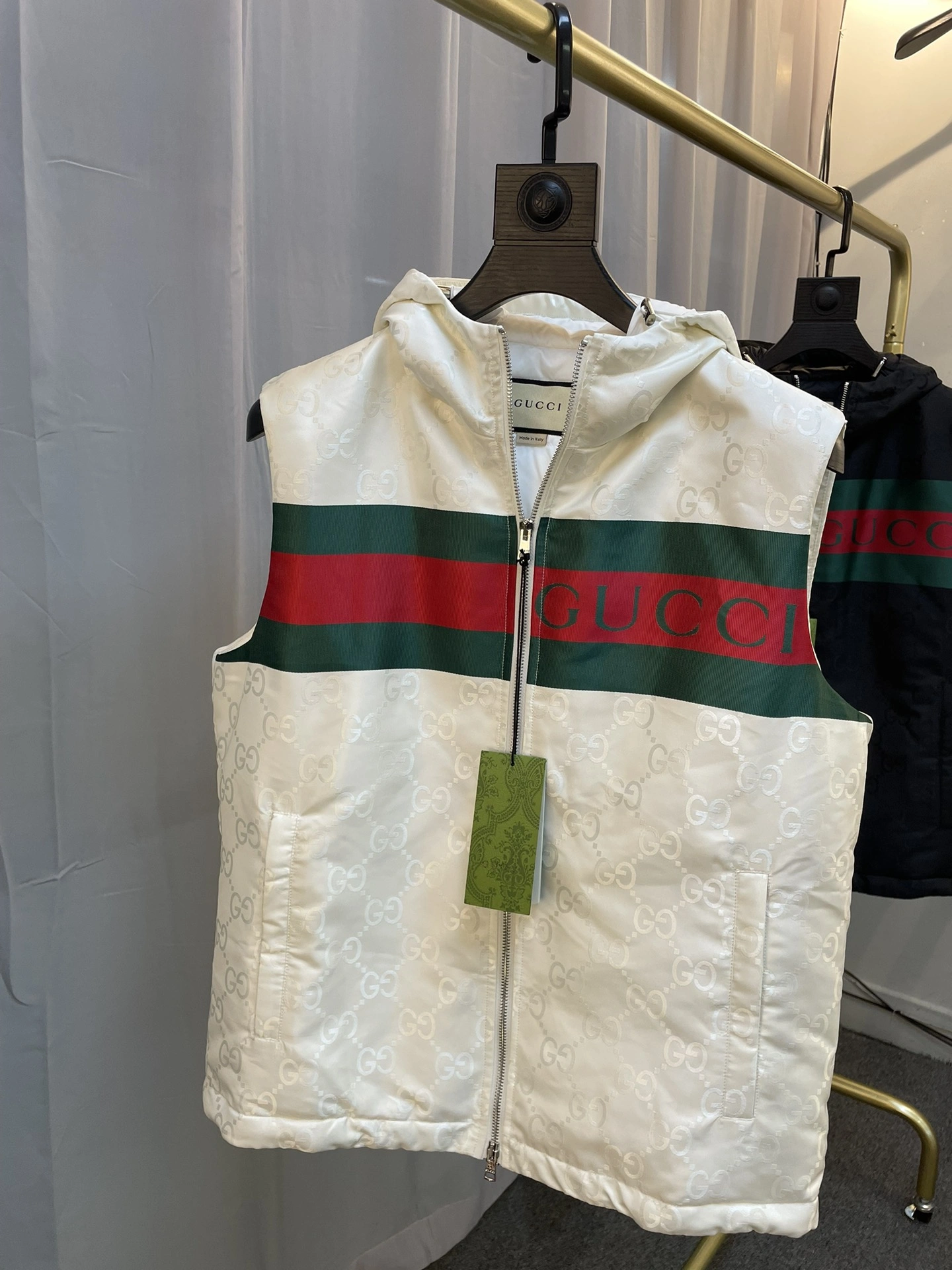 Comfortable Gucci Down Jackets 129118