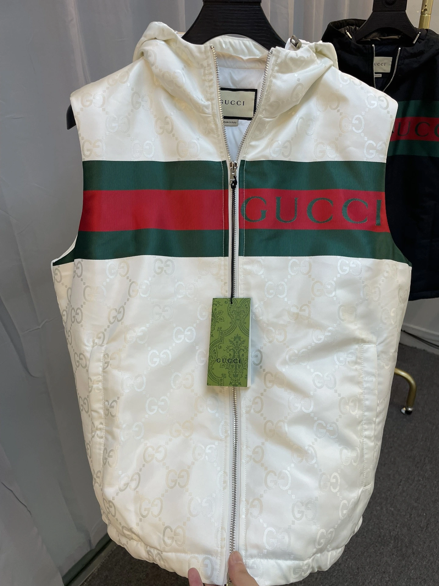 Comfortable Gucci Down Jackets 129118