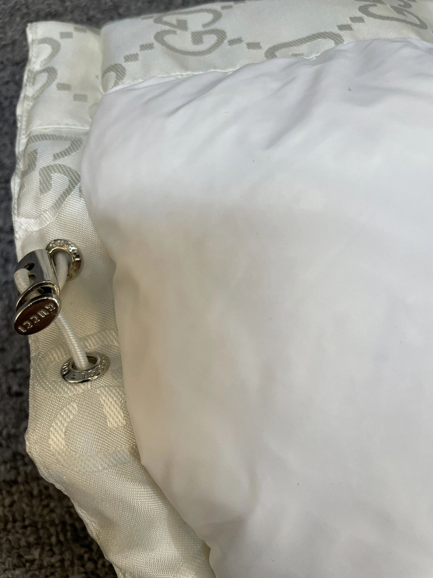 Comfortable Gucci Down Jackets 129118