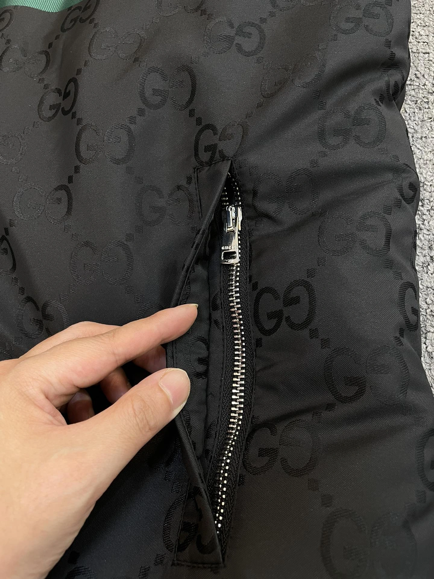 NewStyle Gucci Down Jackets 129113