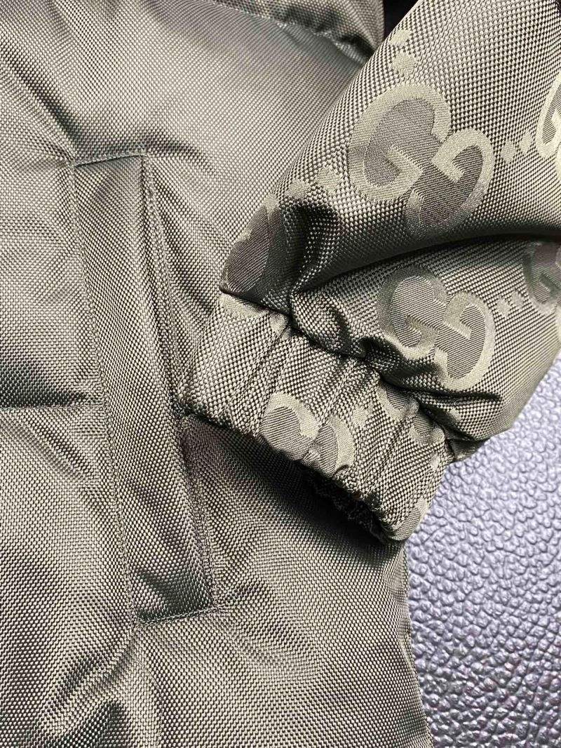 Stretchable Gucci Down Jackets 129060