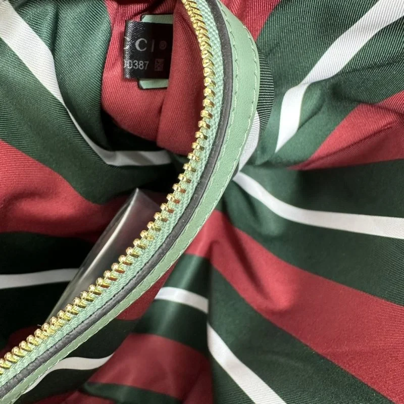 Sporty Gucci Drawstring Bags 51465