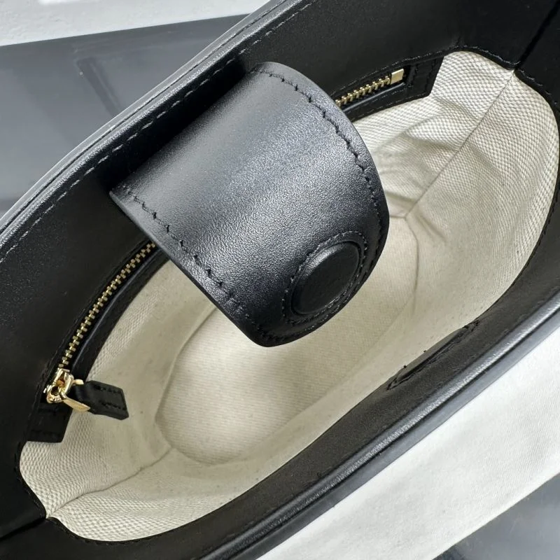 Gucci Drawstring Bags Timeless 51441