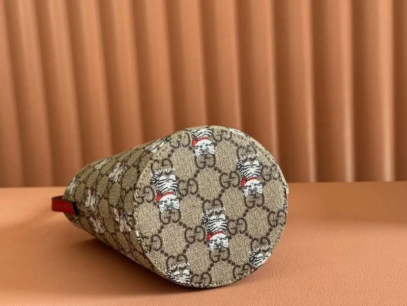 Gucci Drawstring Bags Snug 49987