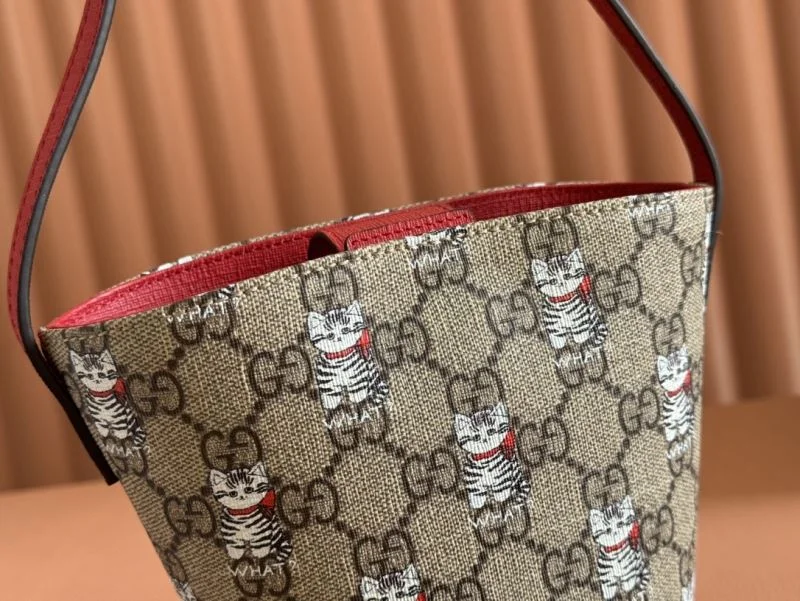 Gucci Drawstring Bags Snug 49987