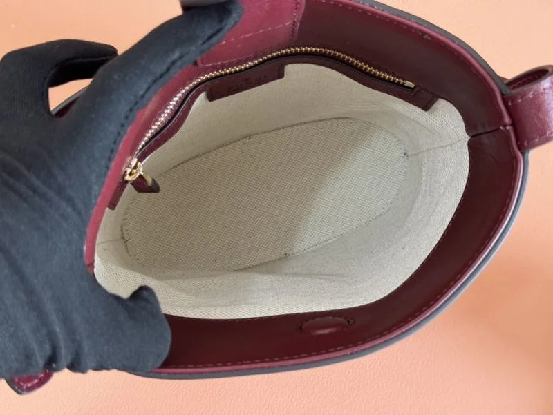 Gucci Drawstring Bags Resilient 49969