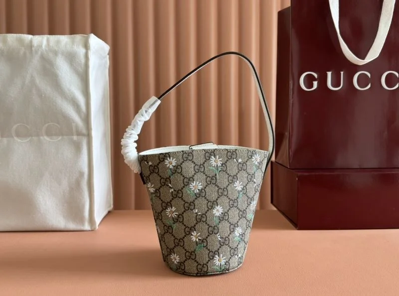 Fashionable Gucci Drawstring Bags 49954