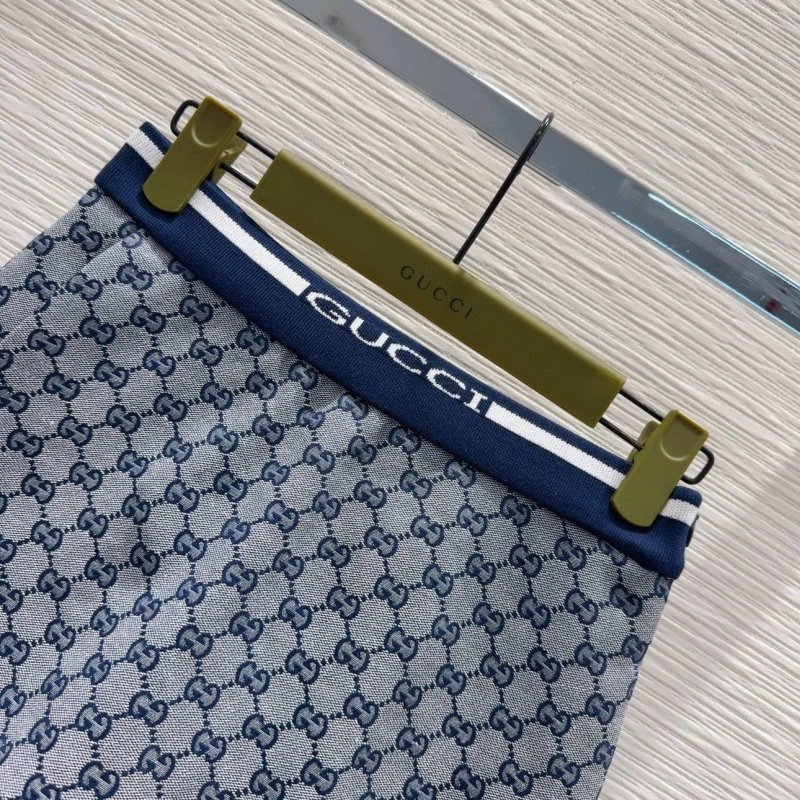 Gucci Dress Suits Flexible 124964