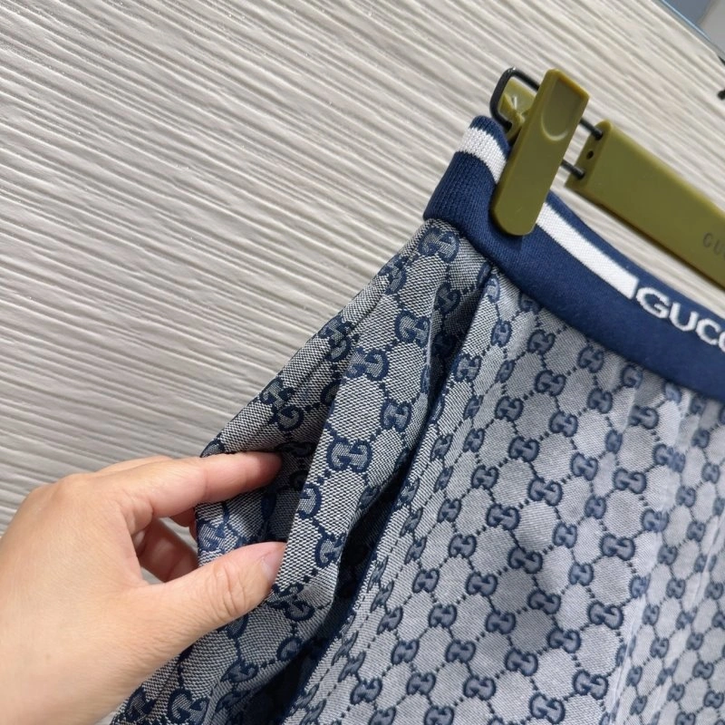 Gucci Dress Suits Flexible 124964