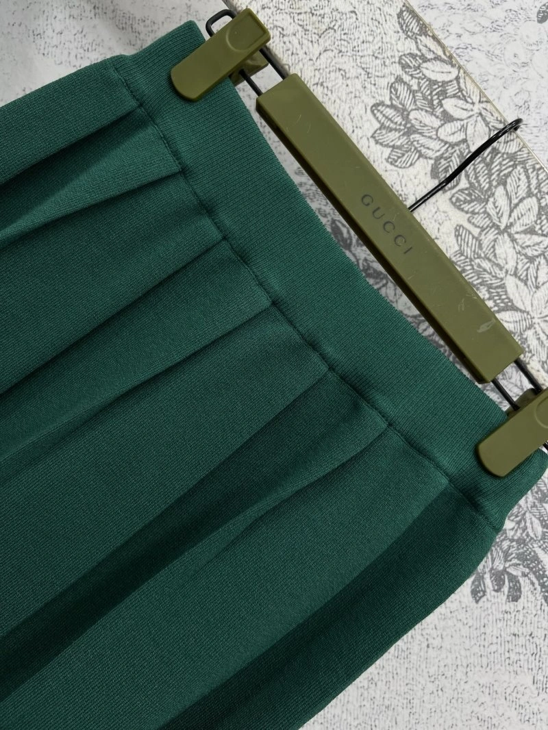 Gucci Dress Suits Unisex 124469