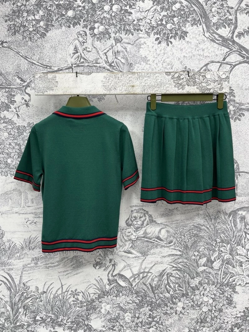 Gucci Dress Suits Unisex 124469