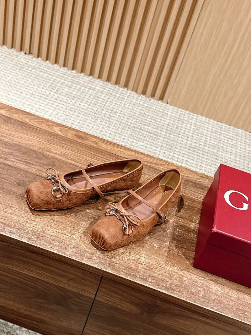 Gucci Flat Shoes Durable 25080