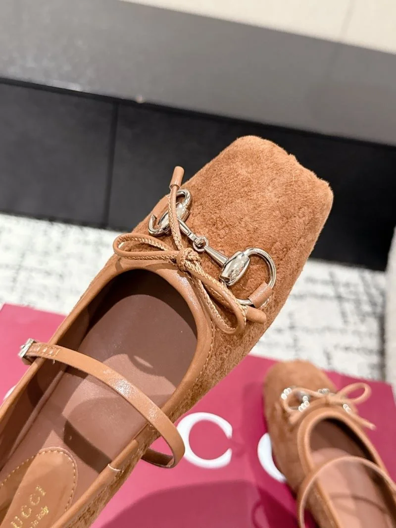 Gucci Flat Shoes Resilient 25090