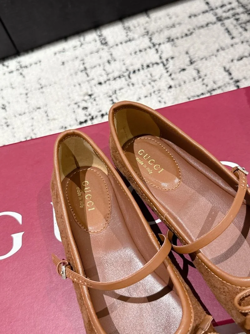 Gucci Flat Shoes Resilient 25090