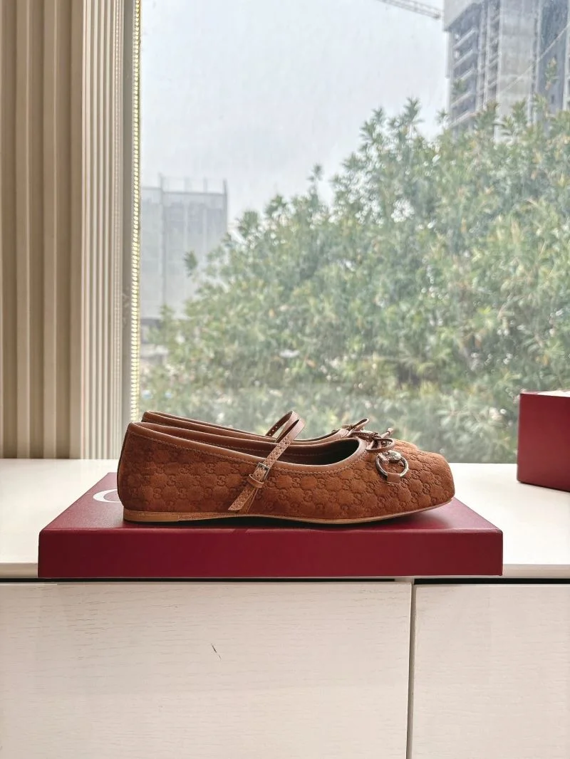 Attractive Gucci Flat Shoes 24837